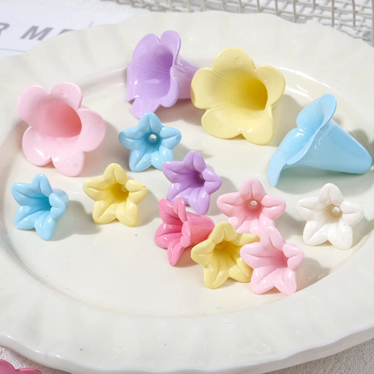 Bellflower Shaped Acrylic Beads 12x17x17mm and 21x28x28mm 50pcs