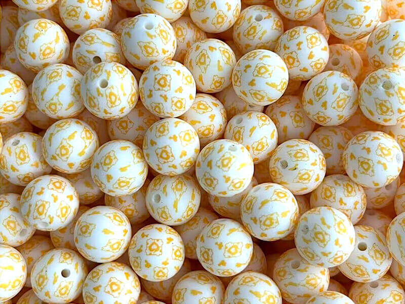 15mm Silicone Beads White Background Yellow Puzzle Heart Print 50pcs