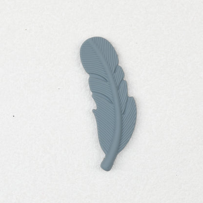Colorful Feather Shaped Silicone Beads 20pcs 17