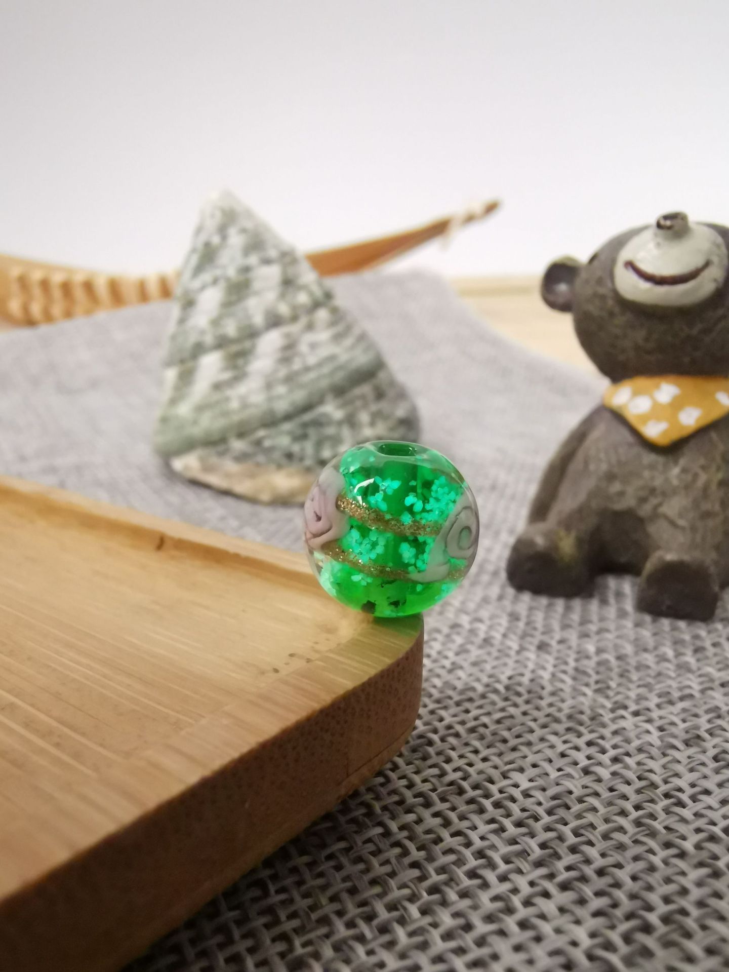 Lampwork Glass Beads Round 8-14mm Glow In The Dark Rose Pattern 1pc 10