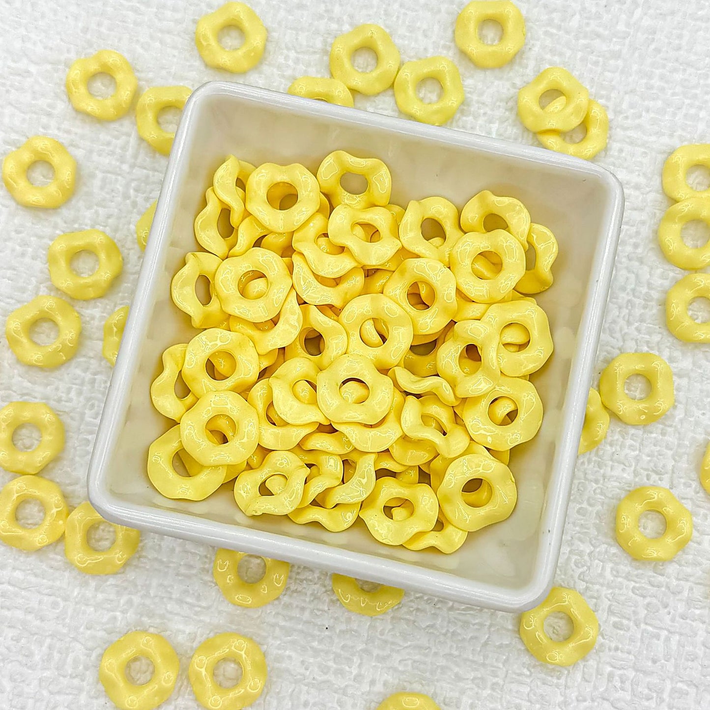 Acrylic Wavy Spacer Beads 12mm Baking Painted Colorful 50pcs - Light yellow