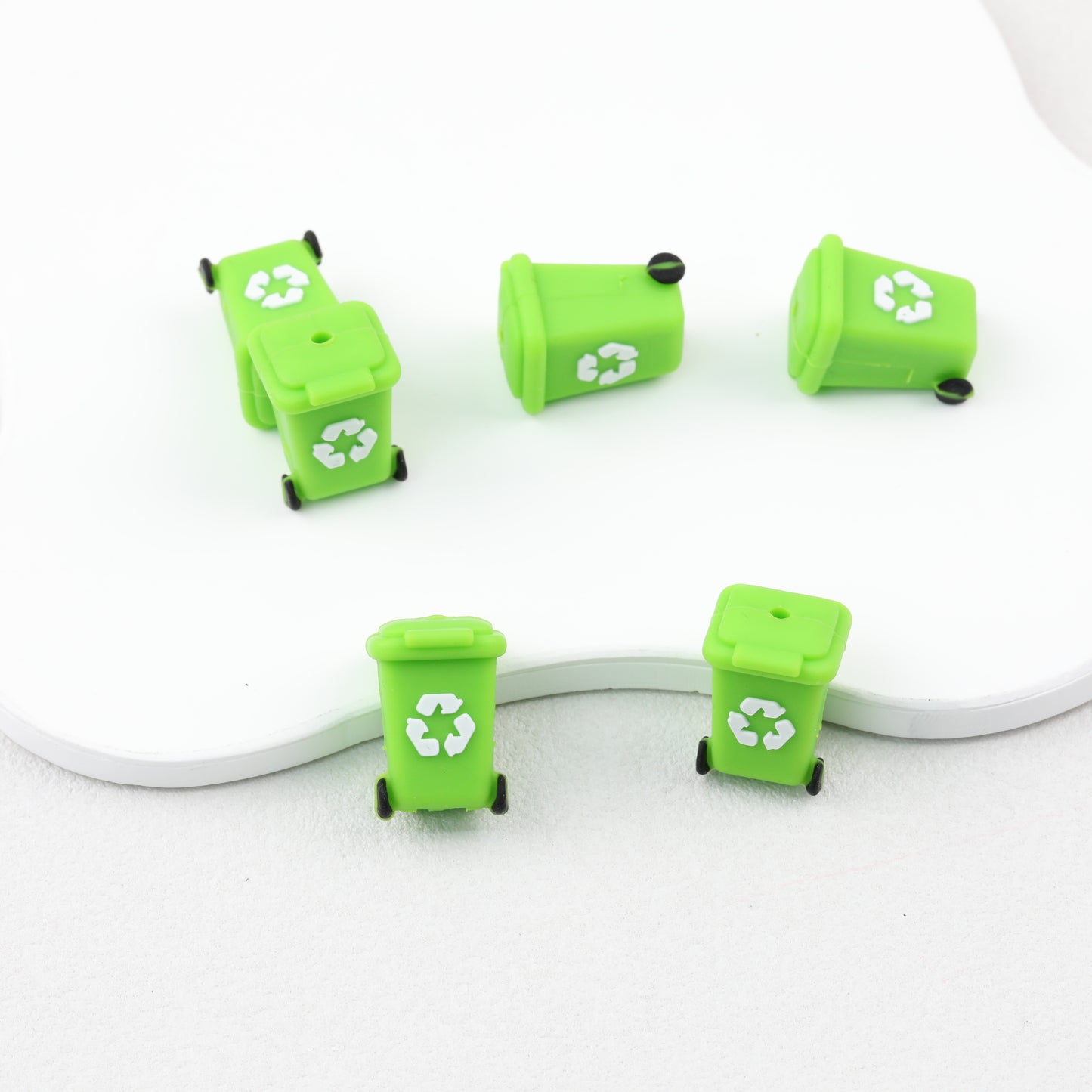 3D Colorful Trash Can Silicone Focal Beads Set 20pcs 4