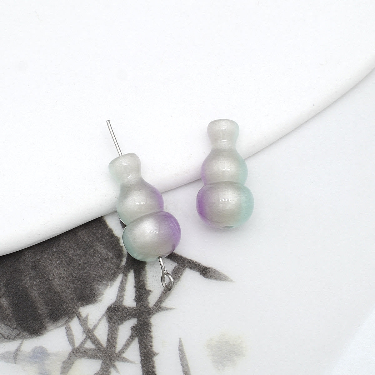 18mm Colorful Resin Gourd Shaped Beads Small Hole 10pcs 8