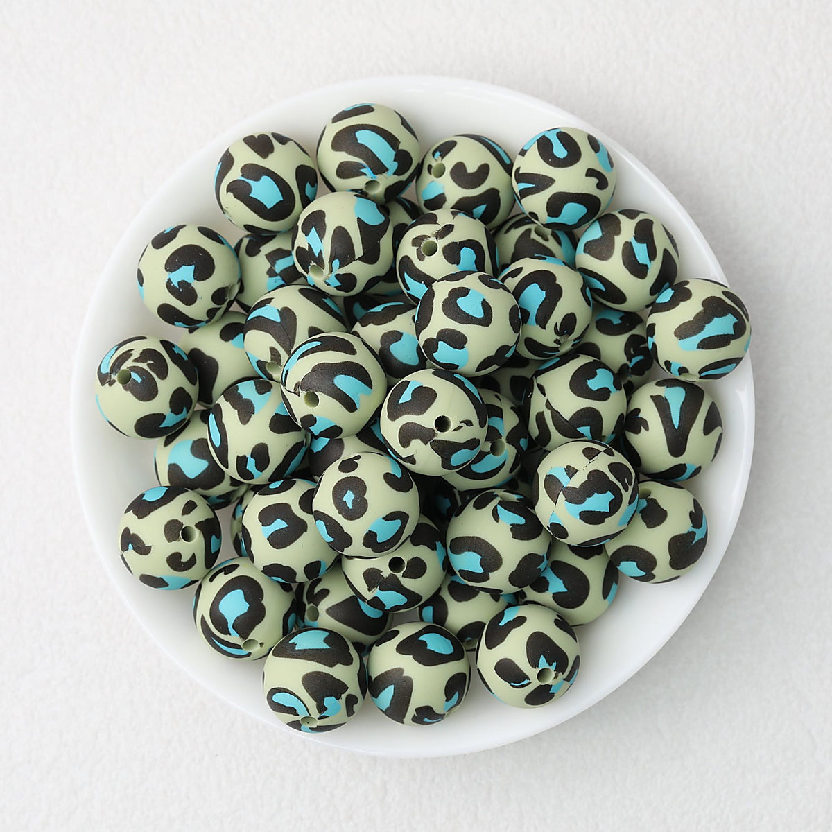15mm Colored Leopard Print Round Silicone Beads 50pcs - Light Green
