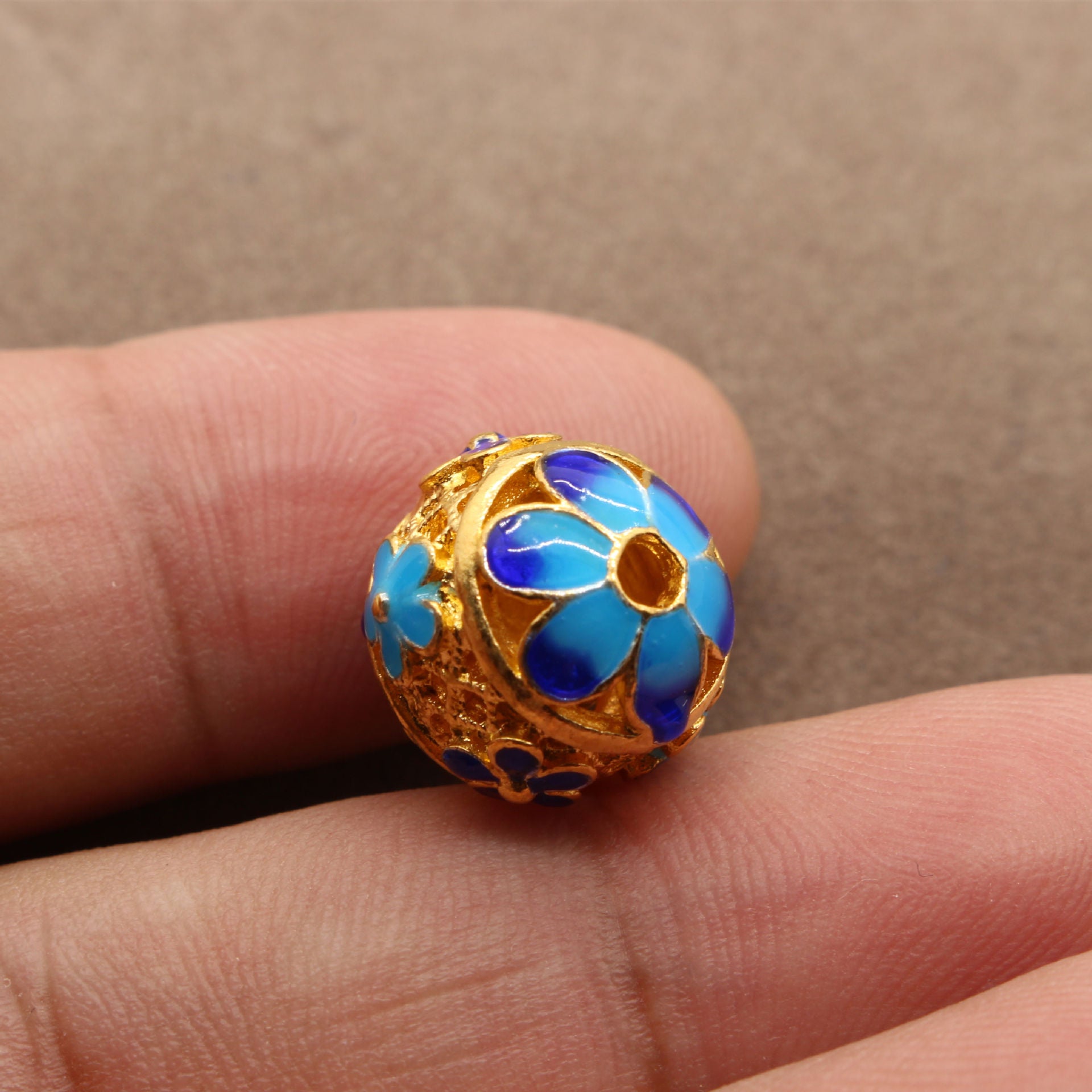Round Metal Beads 14mm Cloisonne Blue Flower Hollowed-Out Gold Tone 5pcs 3