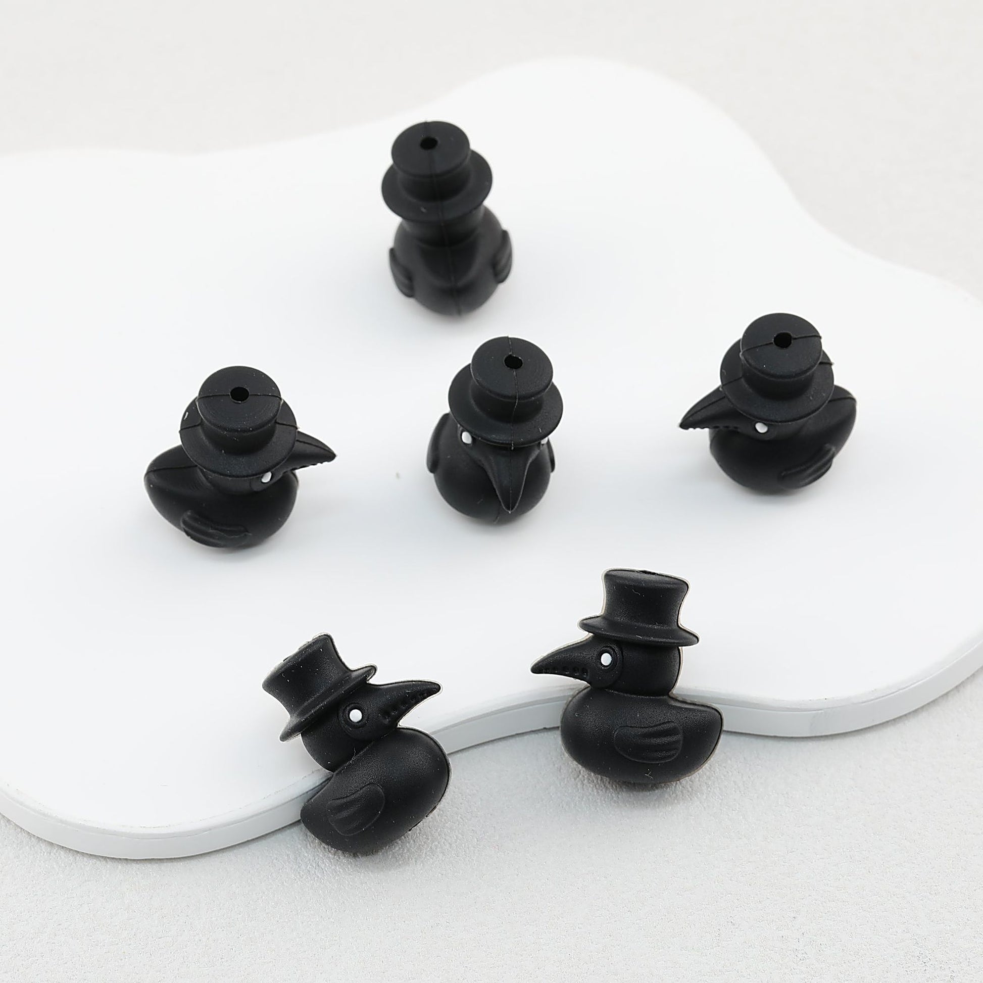 3D Black Crow Hat Silicone Focal Beads 20pcs