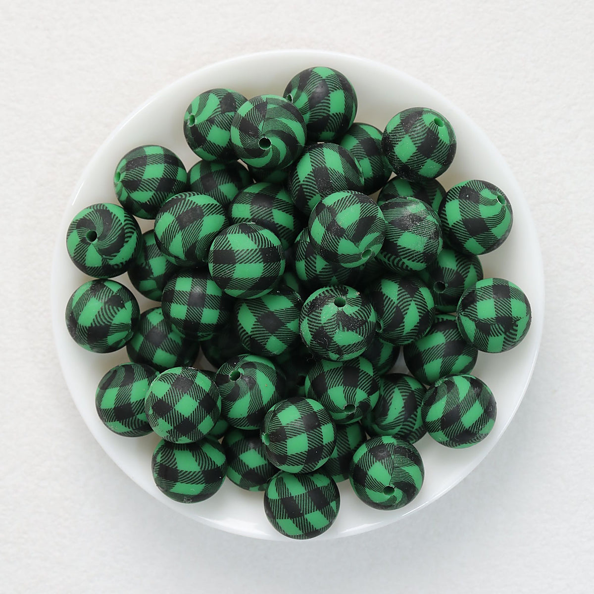 15mm Checkered Pattern Priented Round Silicone Beads Multi Color 50pcs - Green Black