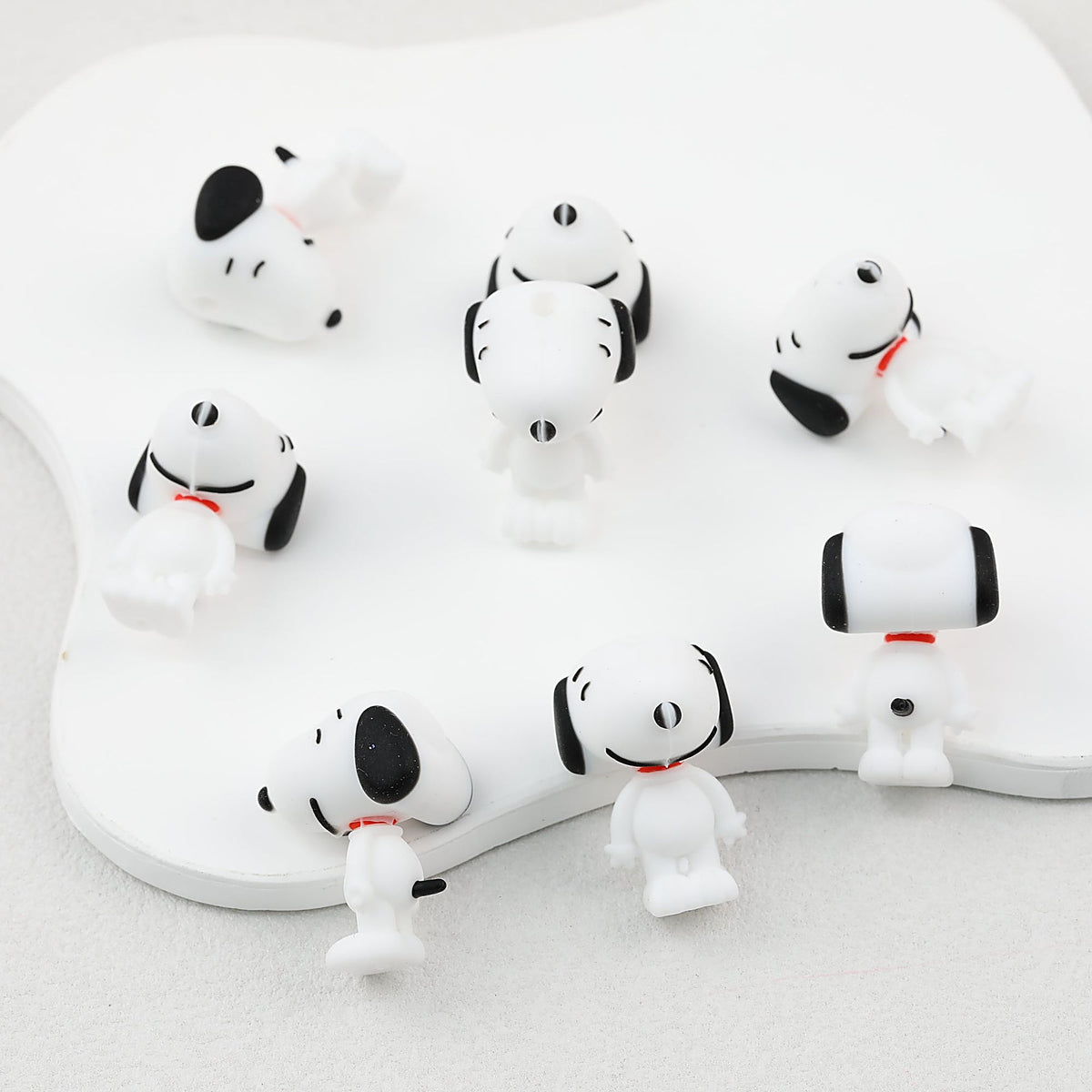 3D Character Shaped Silicone Focal Beads Snoopy Design 20pcs - Snoopy