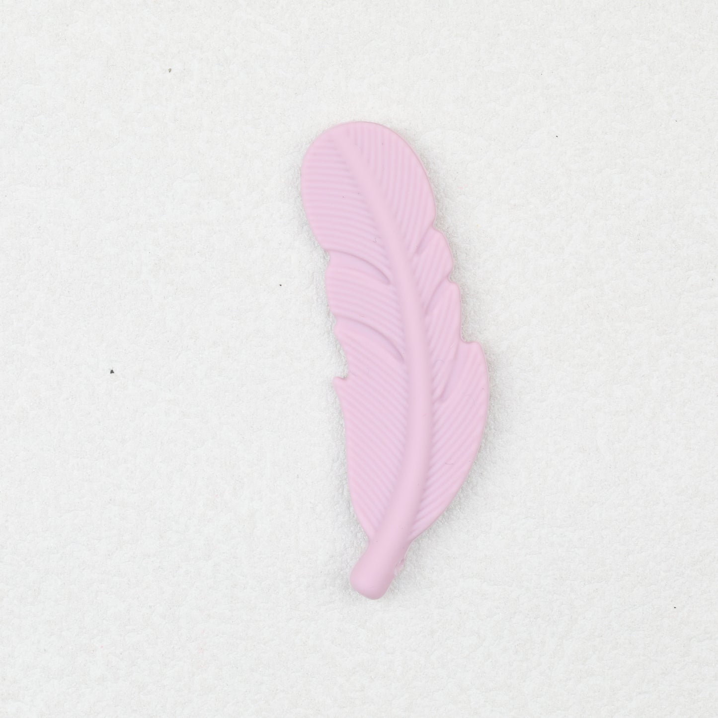 Colorful Feather Shaped Silicone Beads 20pcs 7
