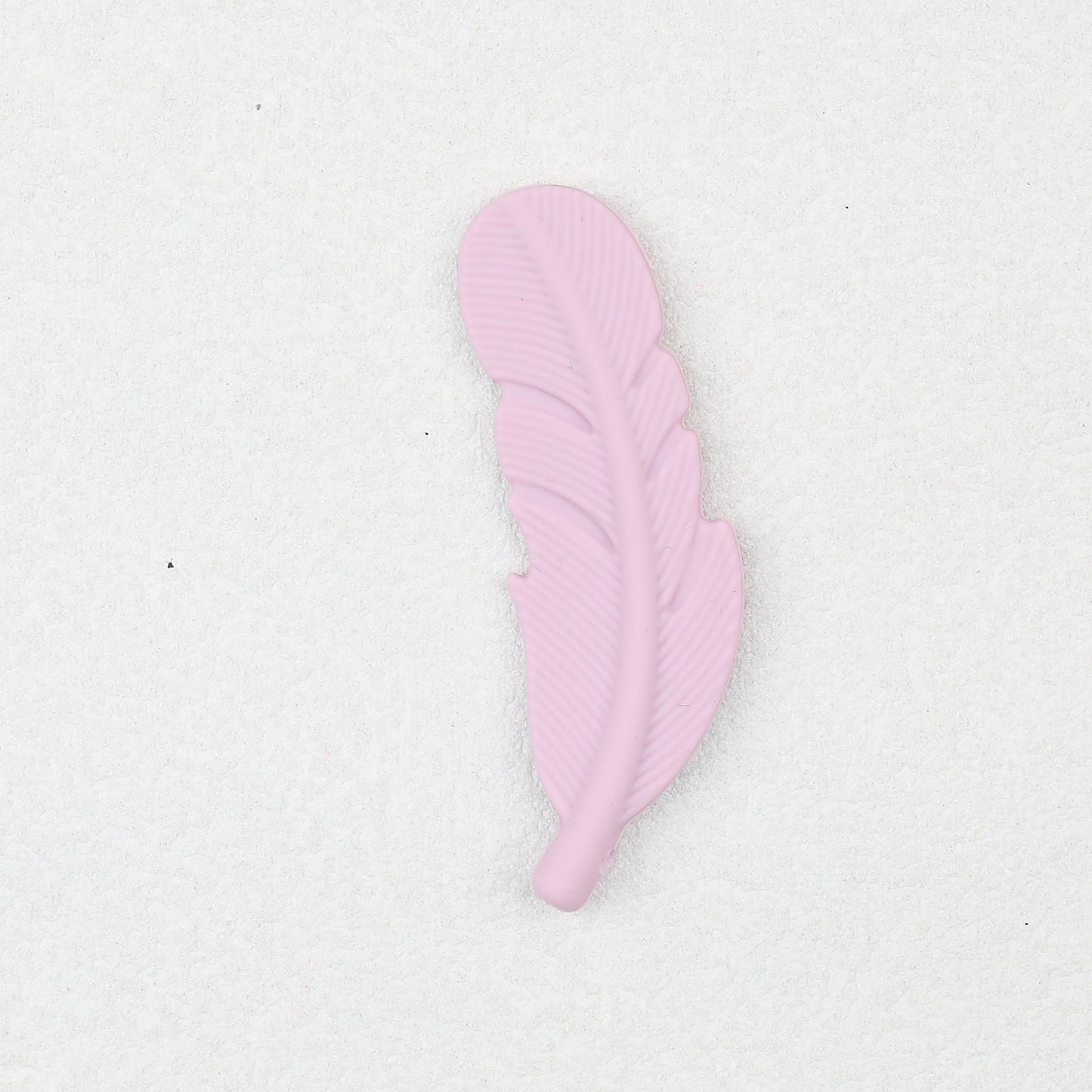 Colorful Feather Shaped Silicone Beads 20pcs - Lilac Purple