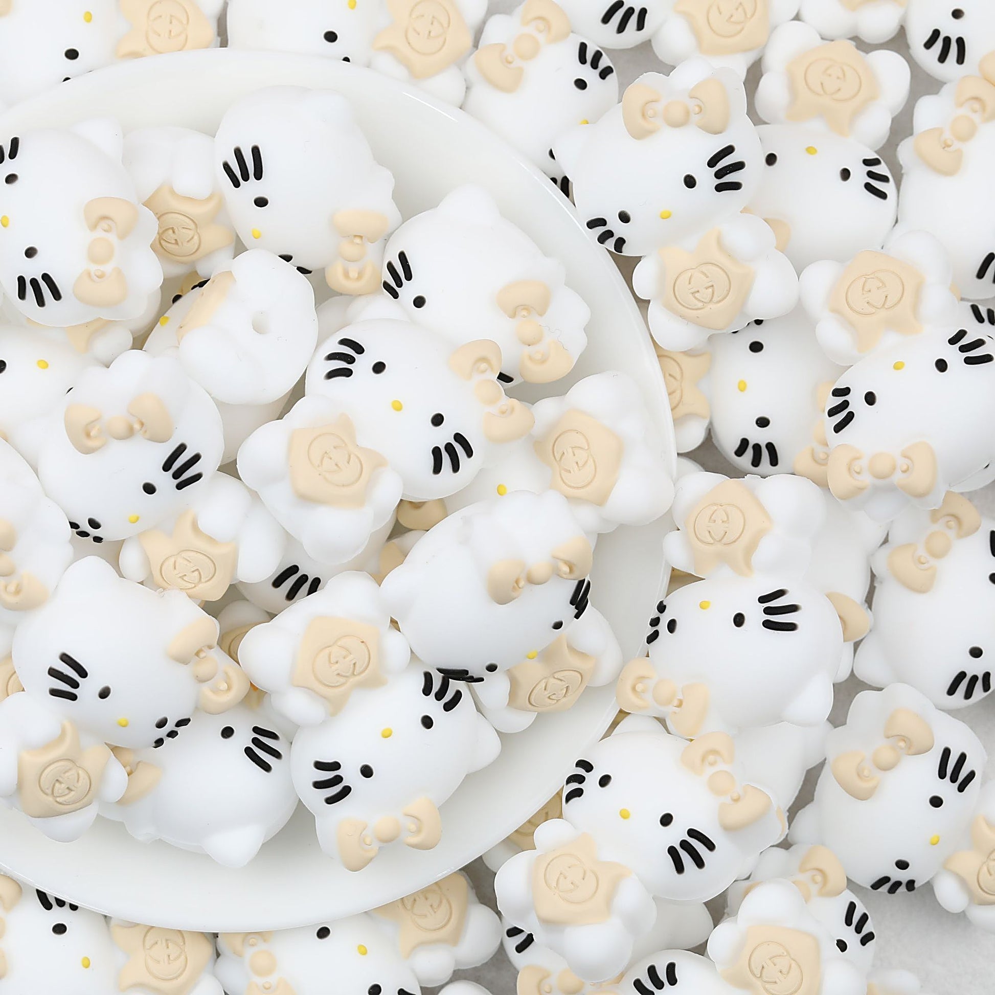 3D Cute Beige Bow White Cat Silicone Focal Beads 20pcs