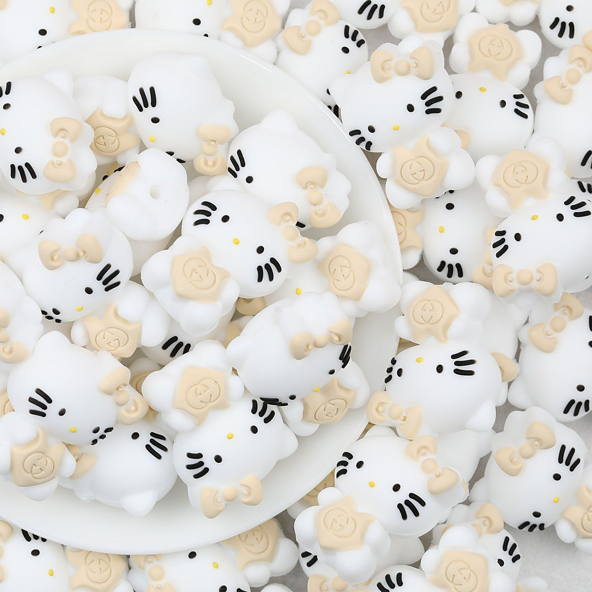 3D Cute Beige Bow White Cat Silicone Focal Beads 20pcs