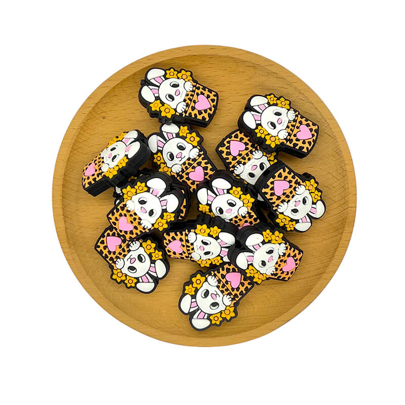 Silicone Focal Beads Easter Leopard Bunny Holding Heart Badge 20 pcs 2
