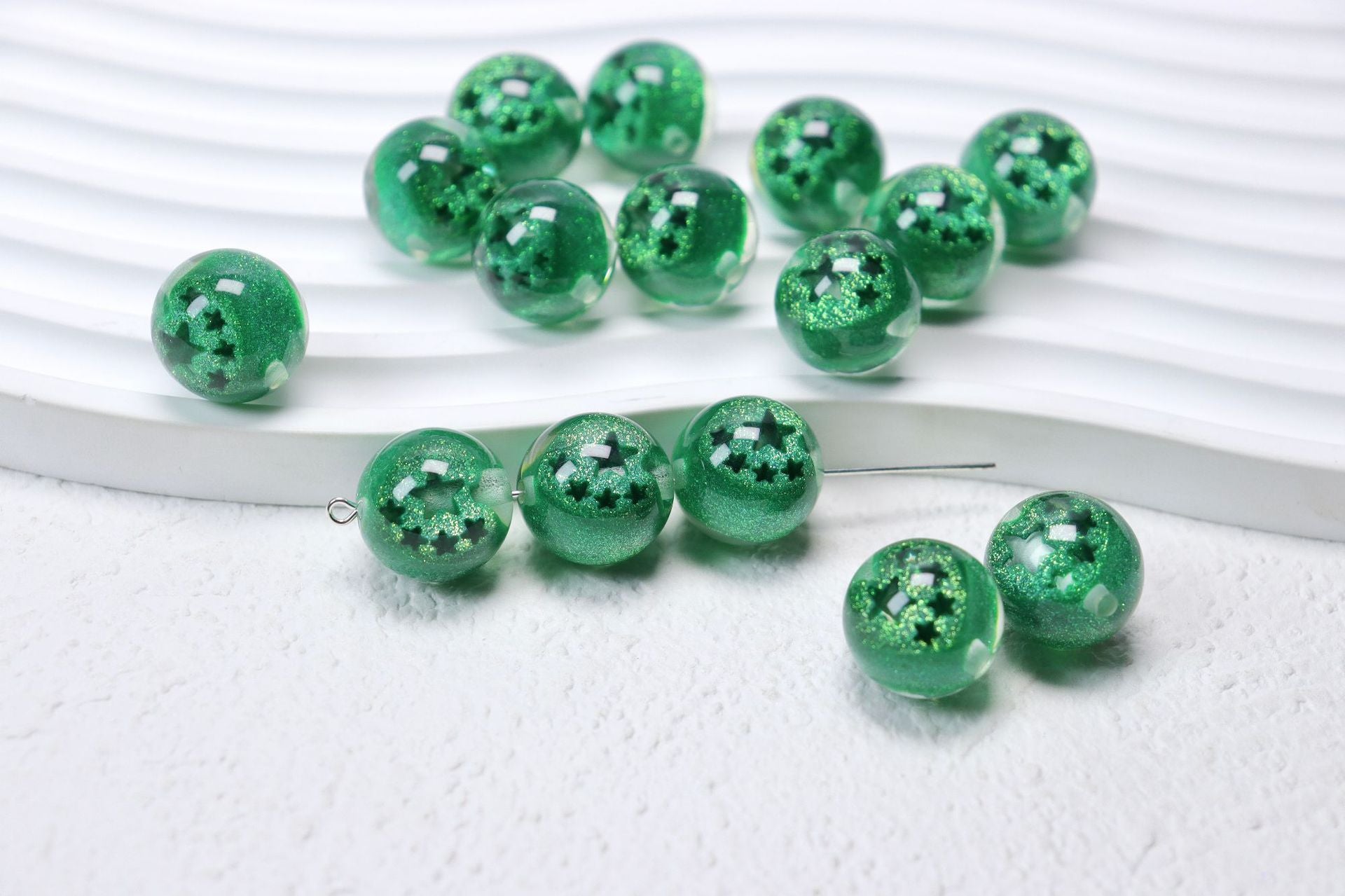 Sparkling Star Resin Round Beads 16mm 50pcs 15