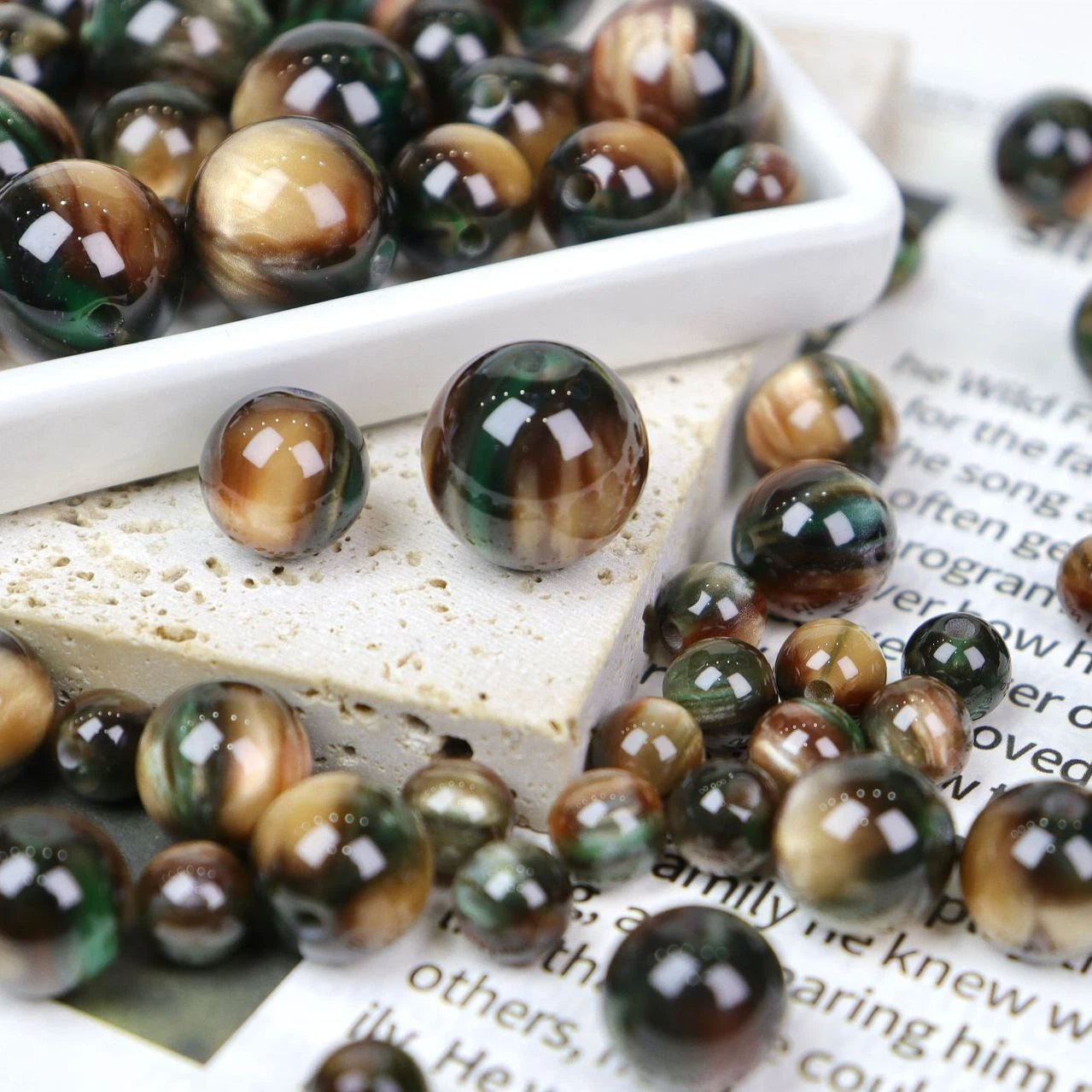 Monet Style Round Resin Beads 10mm with 2.1mm Hole 100pcs 17