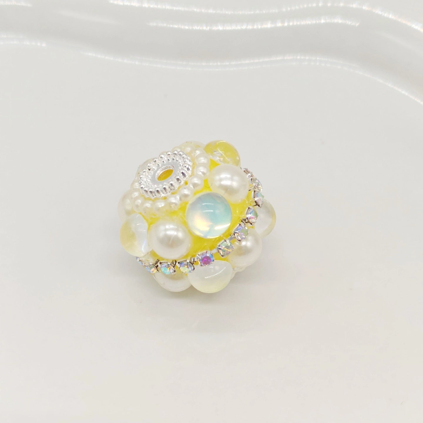 Rhinestone Bubblegum Beads 18mm Pearl Encrusted Round 4pcs 8