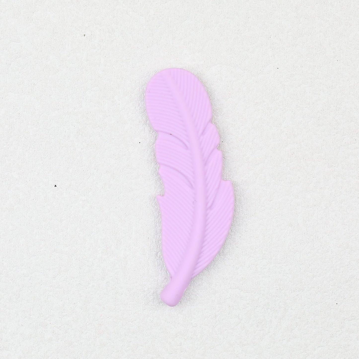Colorful Feather Shaped Silicone Beads 20pcs - Lavender