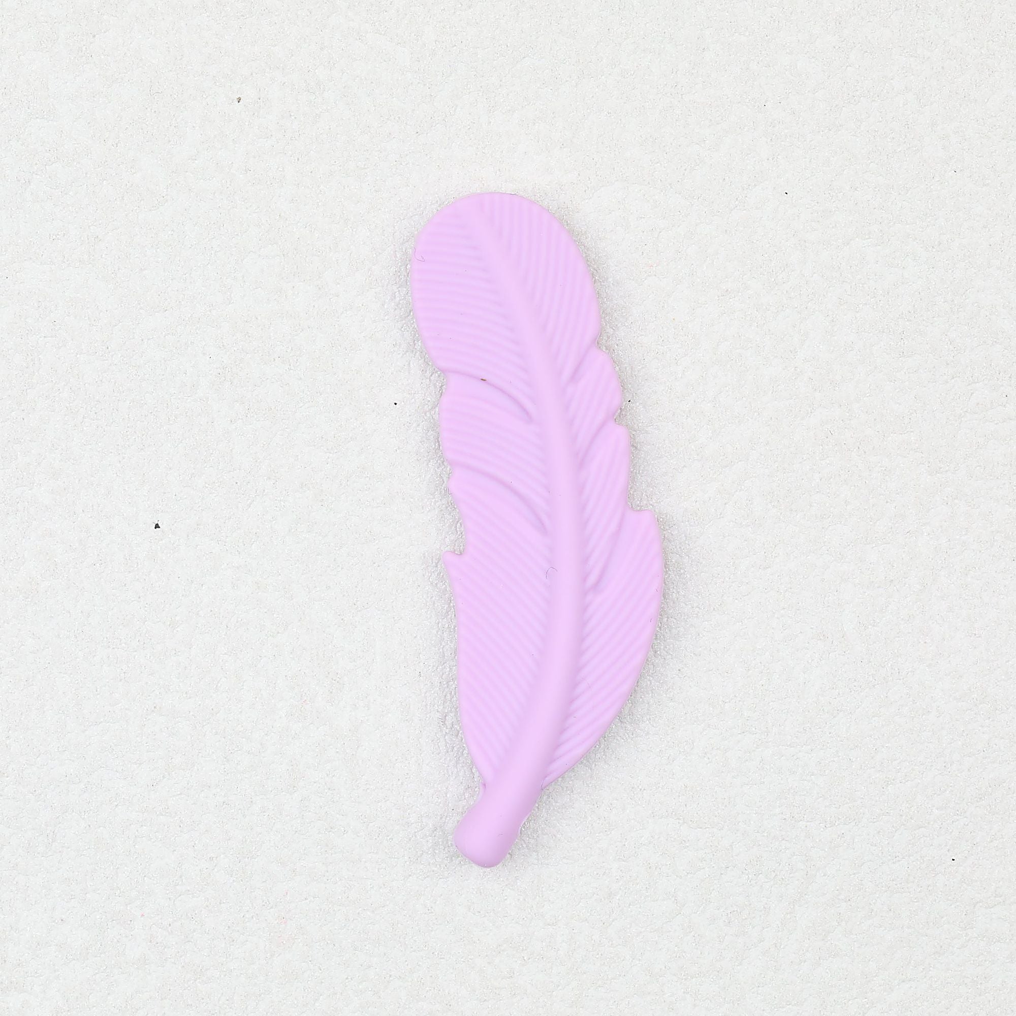 Colorful Feather Shaped Silicone Beads 20pcs - Lavender