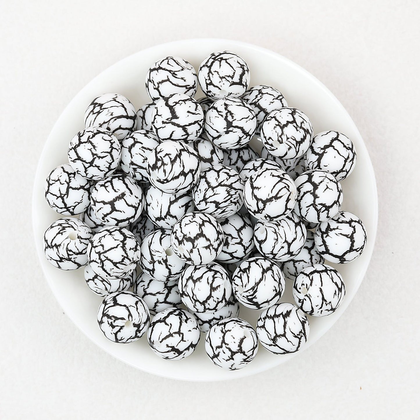 15mm Black and White Patterned Silicone Round Beads 50pcs - Root Pattern