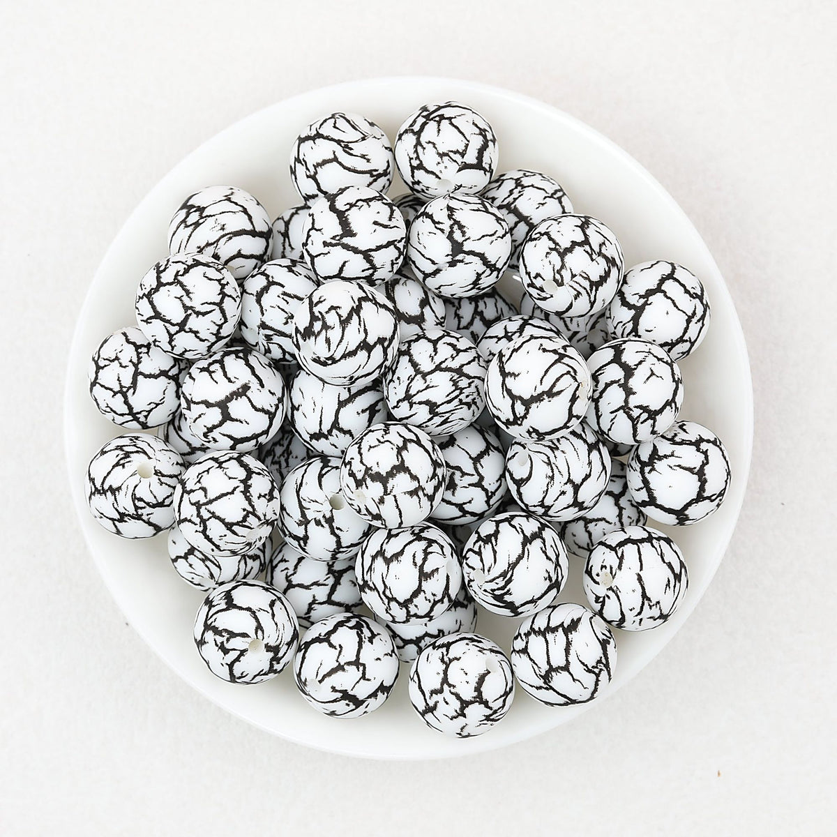 15mm Black and White Patterned Silicone Round Beads 50pcs - Root Pattern
