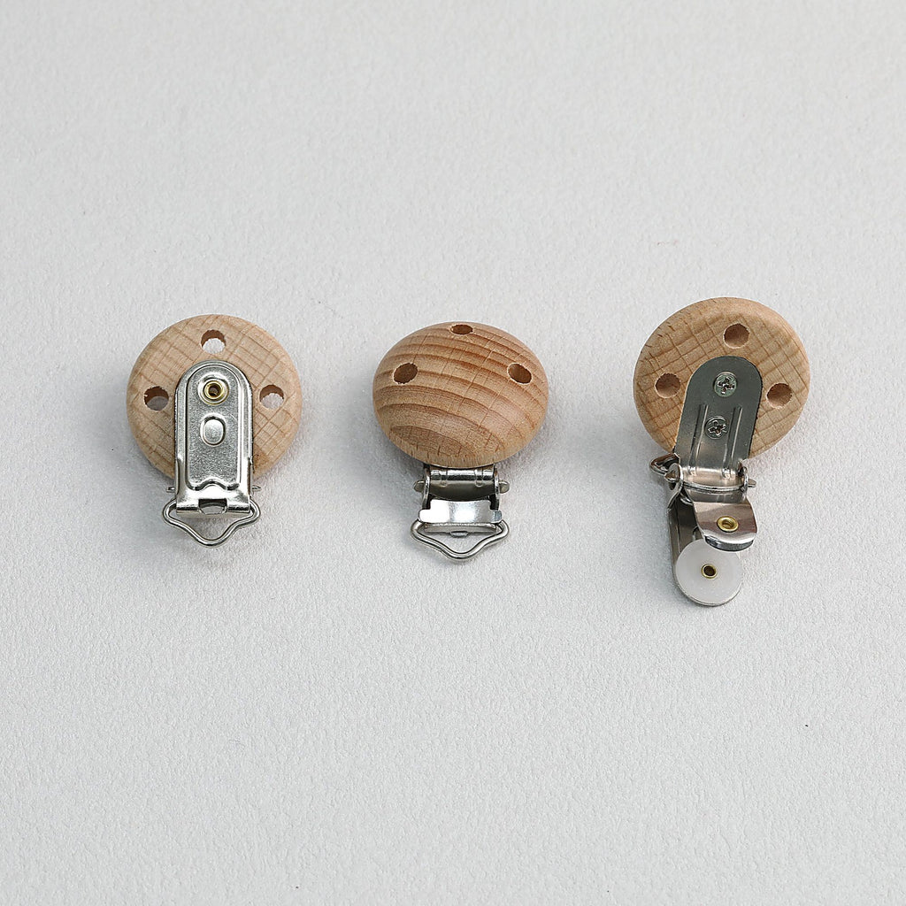 Beech Wood Round Pacifier Clip with Three Holes 30mm - 30mm with holes