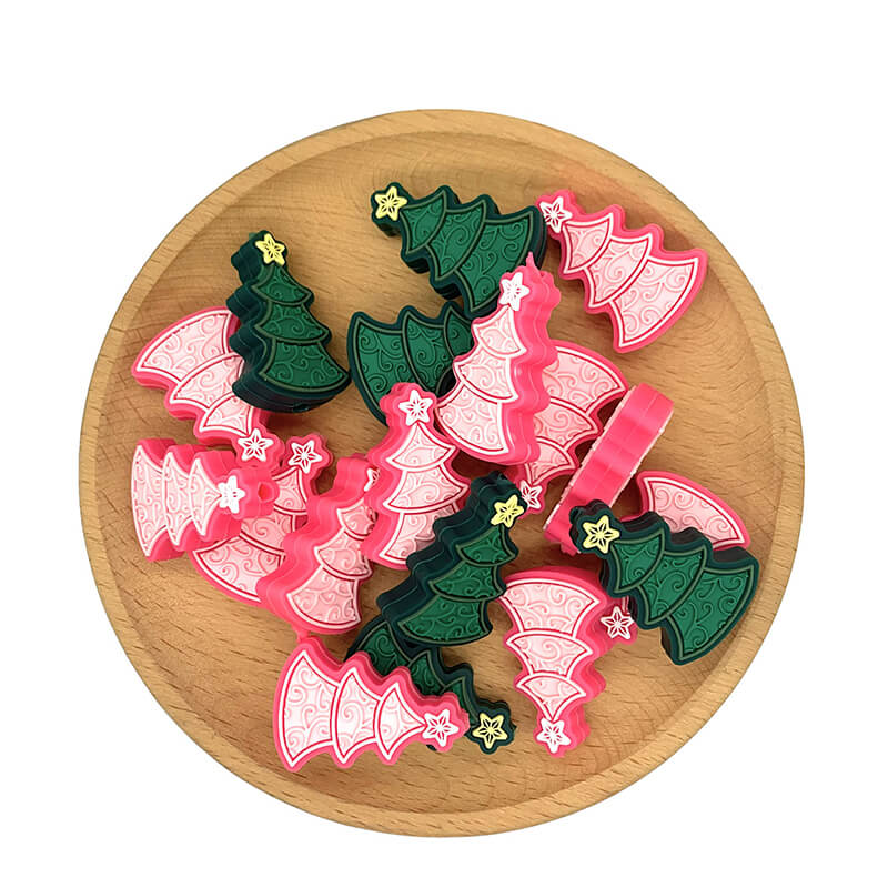Silicone Focal Beads Christmas Tree Layered Outlines with Star 20pcs 4