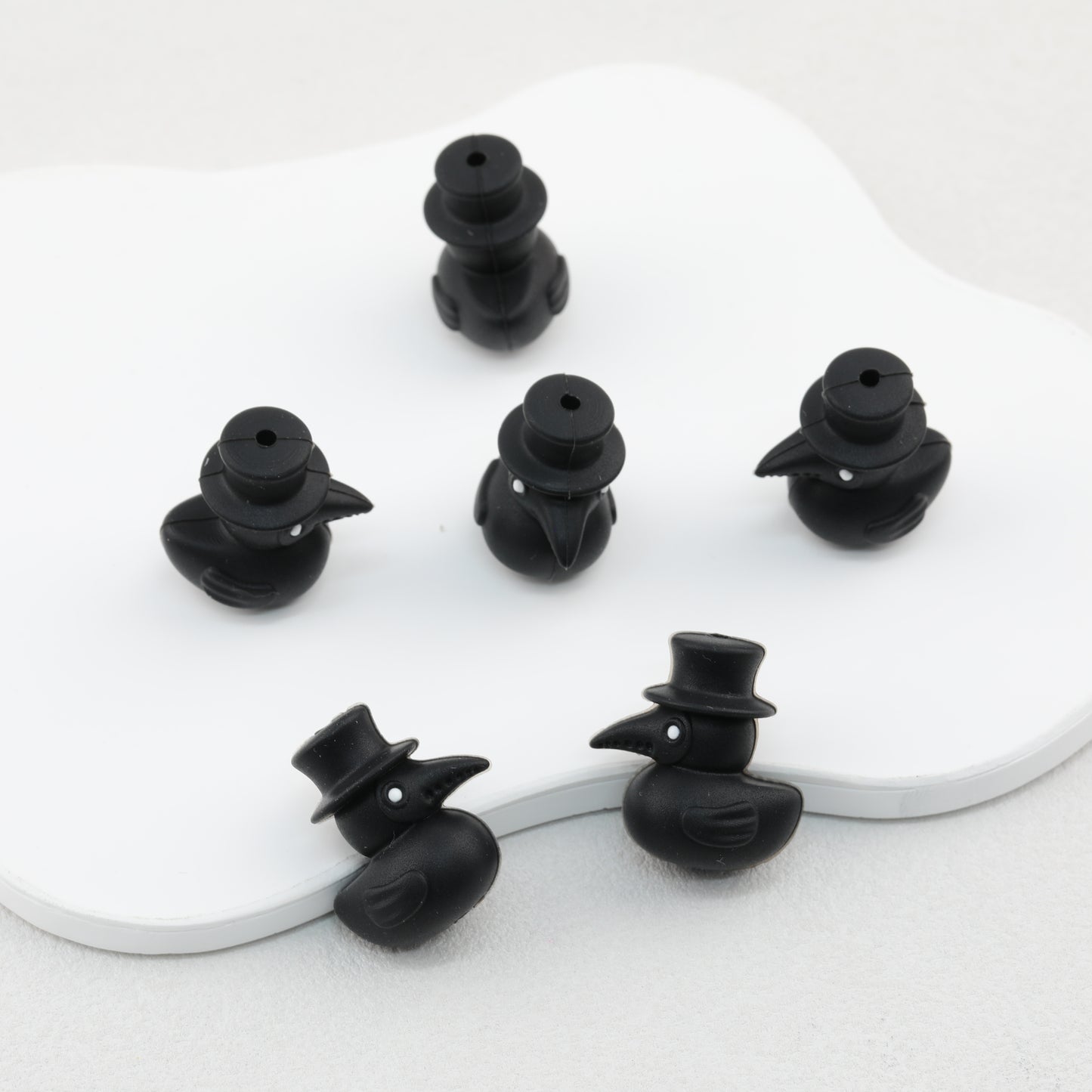 3D Black Crow Hat Silicone Focal Beads 20pcs 3
