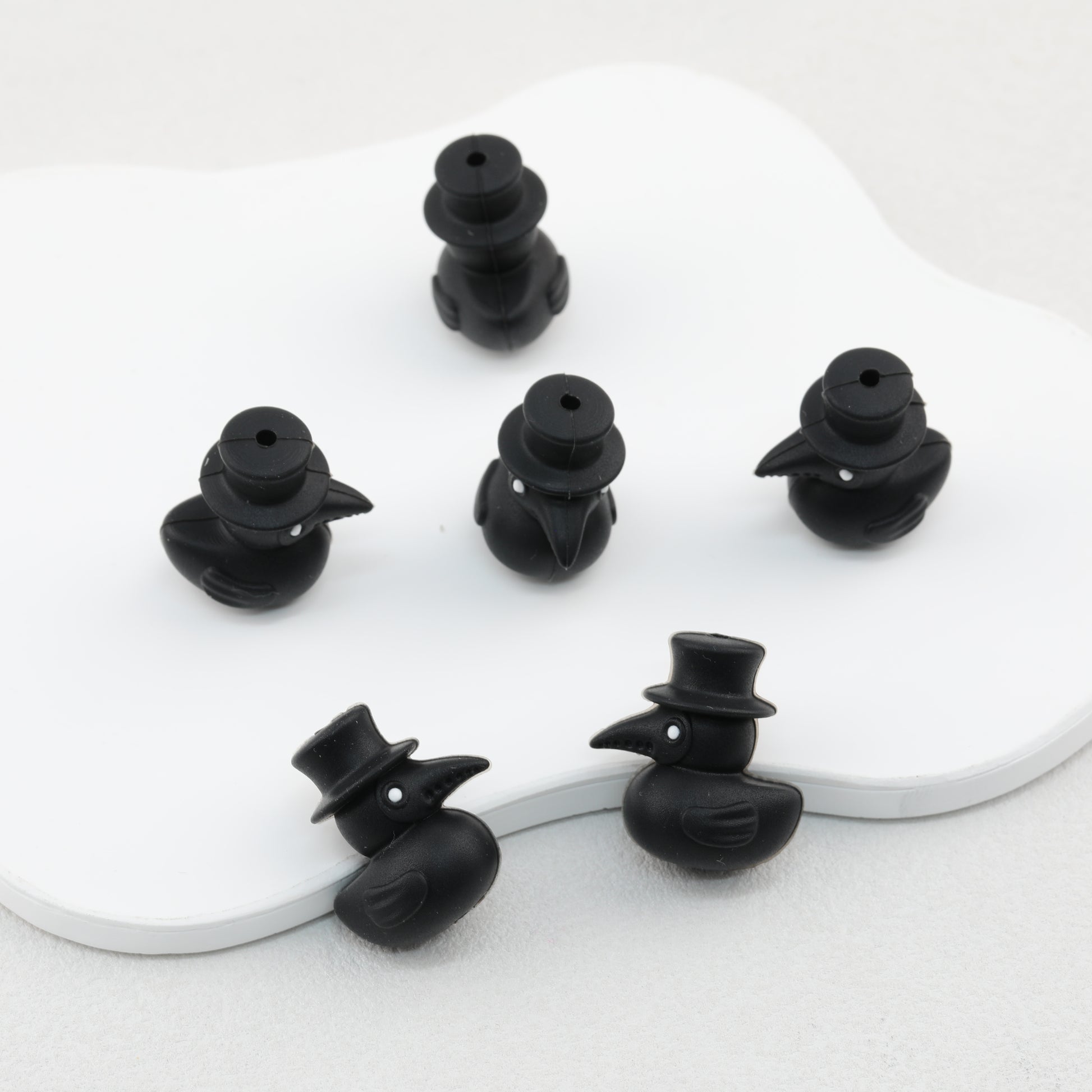 3D Black Crow Hat Silicone Focal Beads 20pcs 3