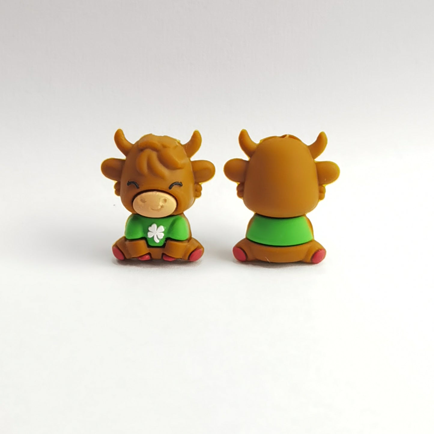 Silicone 3D Focal Beads Highland Cattle Brown Wearing Green Shirt 20pcs