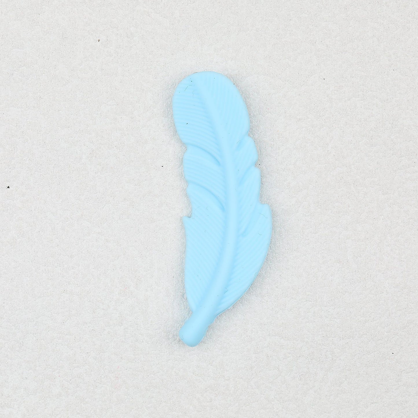 Colorful Feather Shaped Silicone Beads 20pcs - Lake Blue