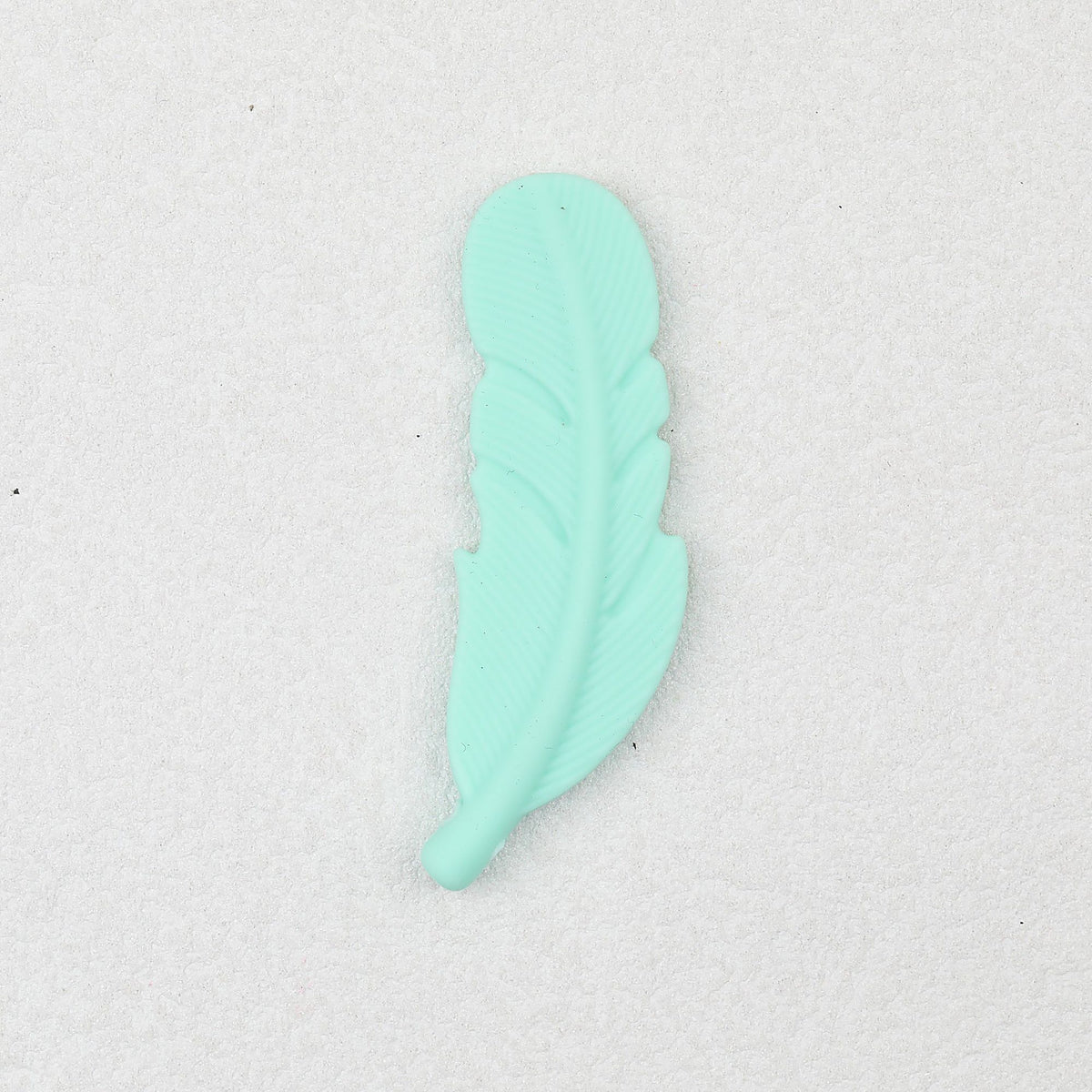 Colorful Feather Shaped Silicone Beads 20pcs - Mint Green
