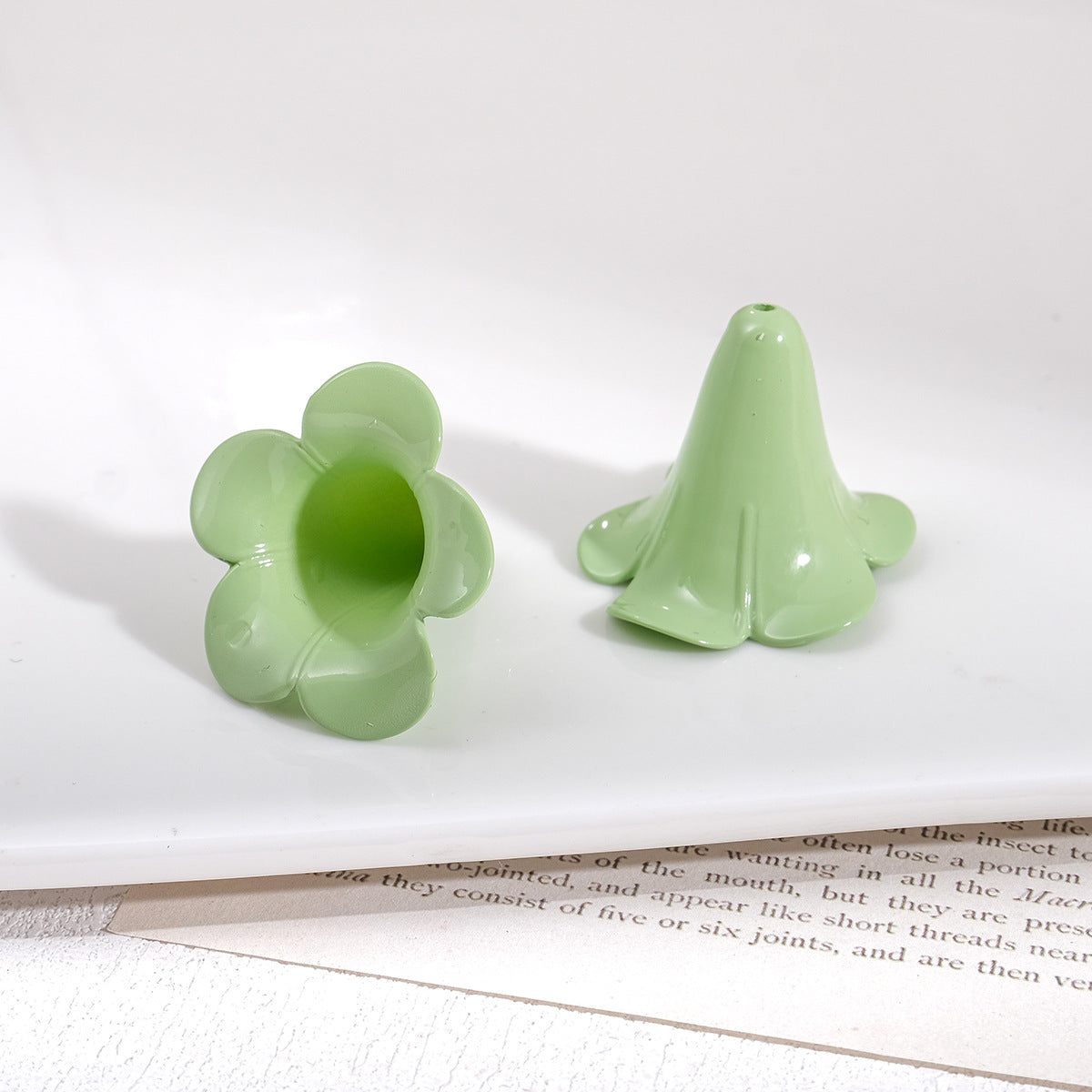 Bellflower Shaped Acrylic Beads 12x17x17mm and 21x28x28mm 50pcs 20