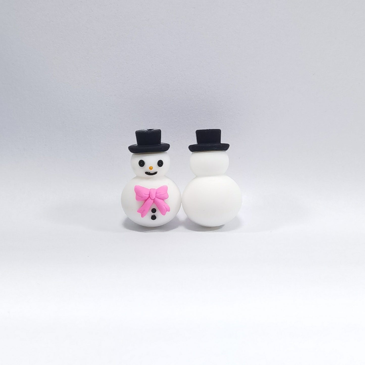 Silicone 3D Focal Beads Snowman Pink Bow Front Facing 20pcs