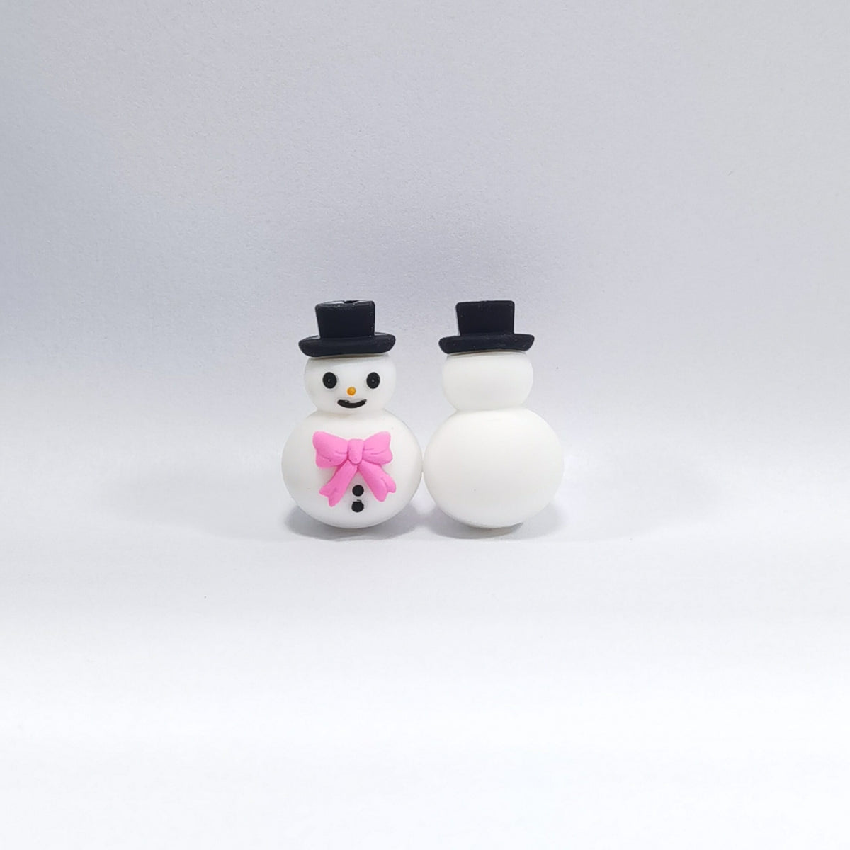 Silicone 3D Focal Beads Snowman Pink Bow Front Facing 20pcs