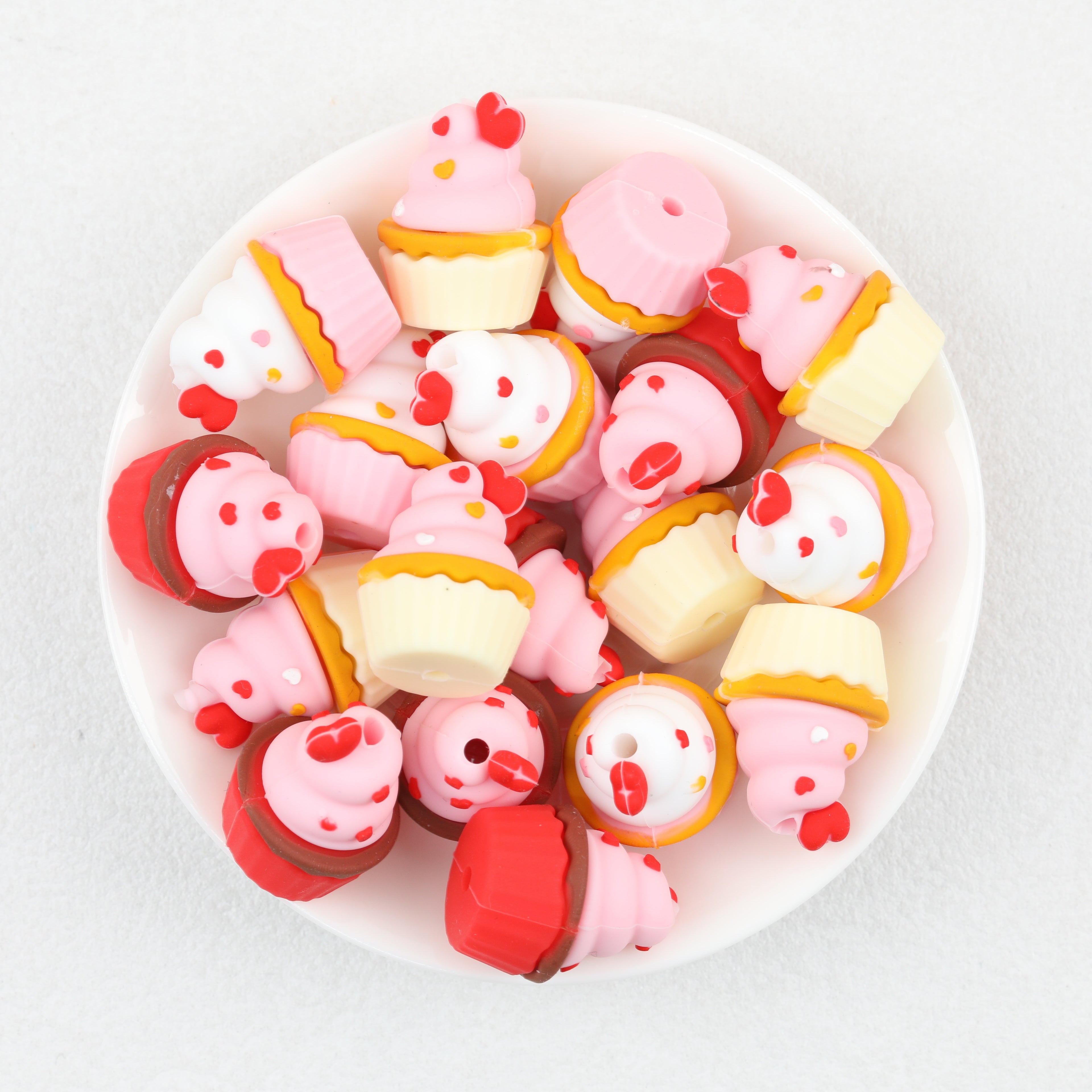 3D Heart Cream Top Cake Cup Silicone Focal Beads 20Pcs  2