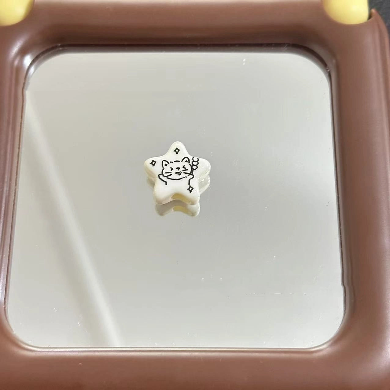 White Doodle Kitten Star Acrylic Beads 19mm Glossy 10pcs 6