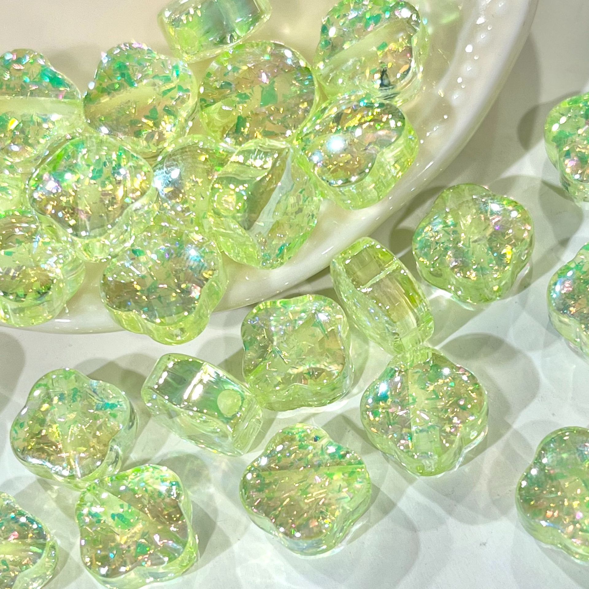 Shimmer Clover Resin Beads 12mm Iridescent Sparkle 10pcs 4