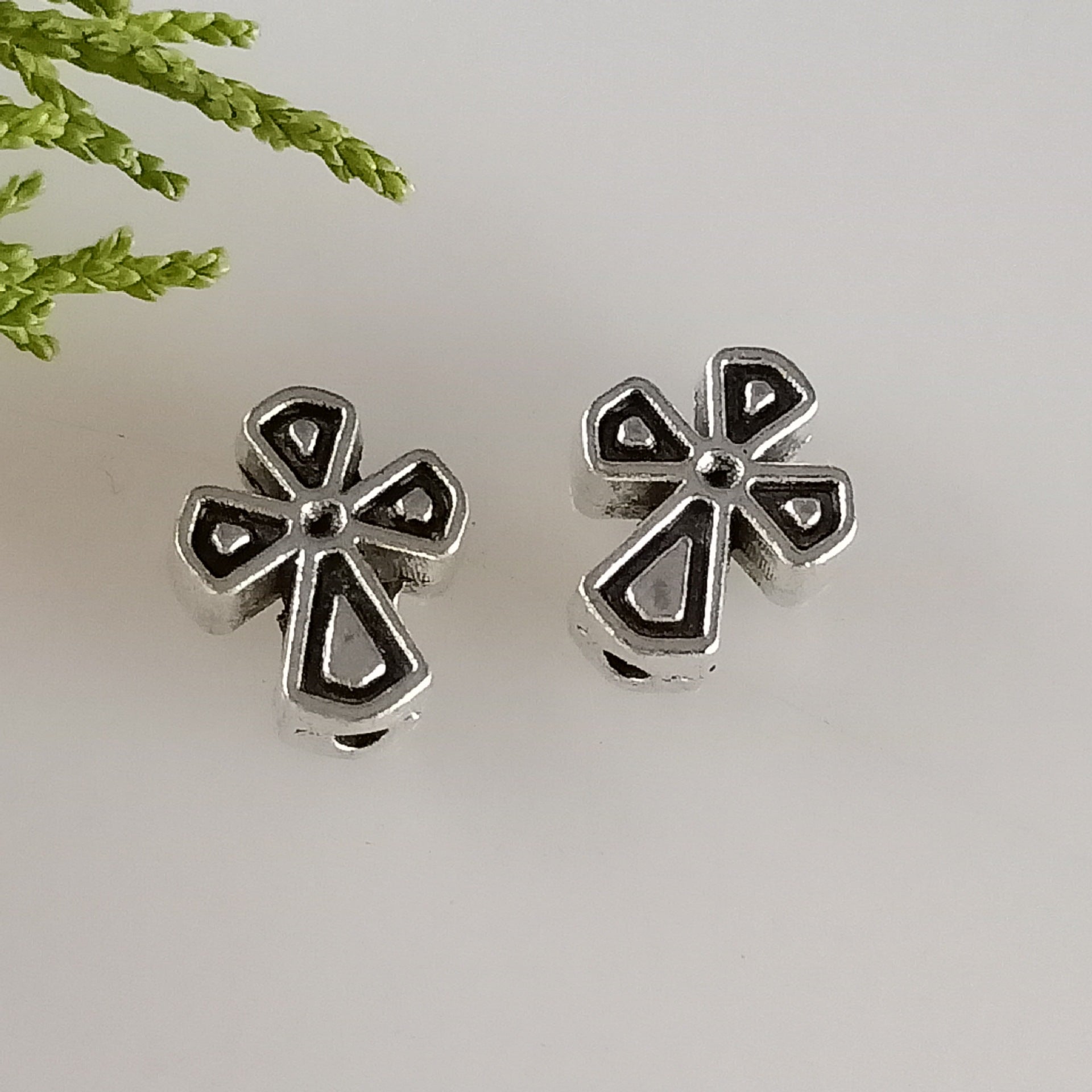 Cross Metal Beads 10x12mm Antique Silver Tone Zinc Alloy 100pcs