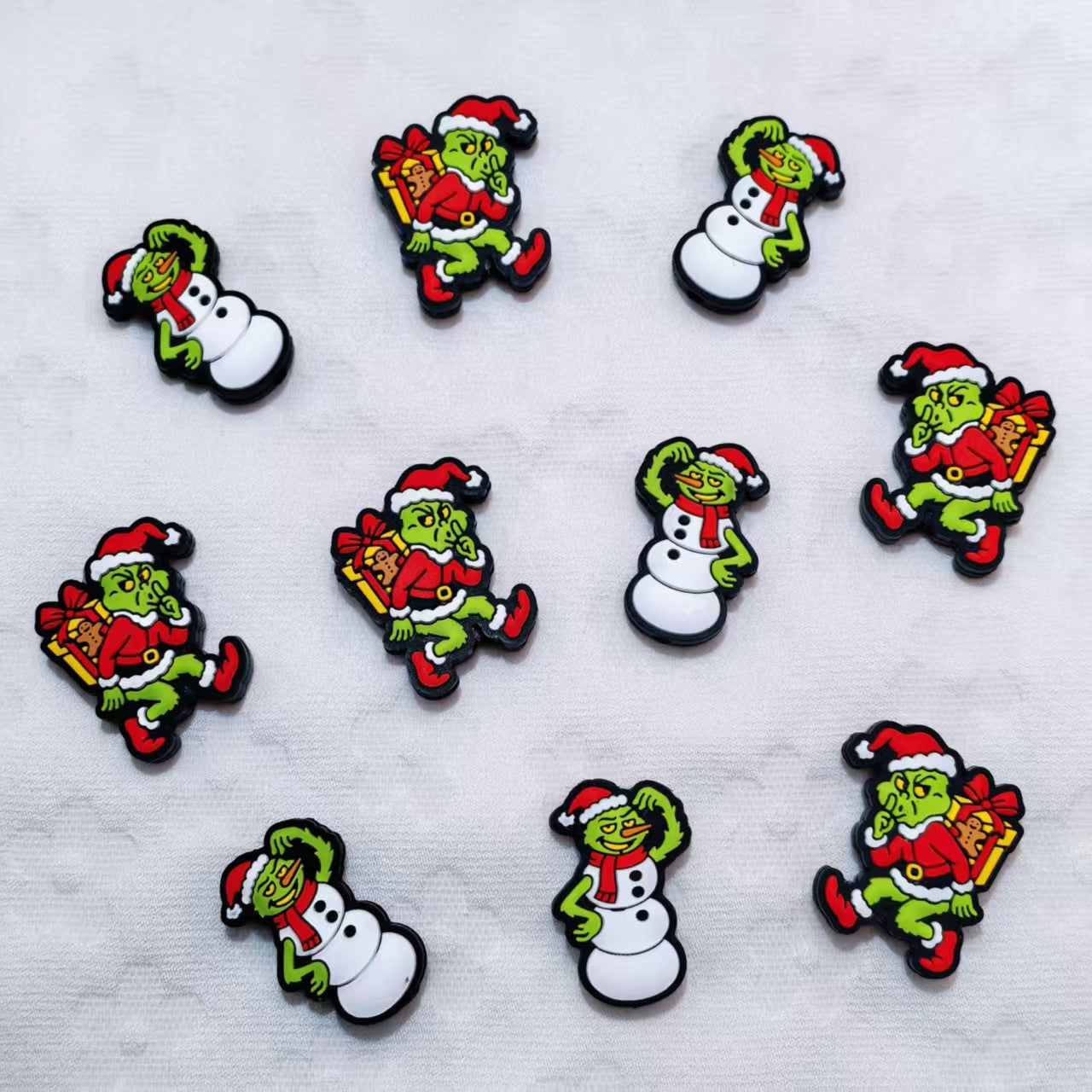 Silicone Focal Beads Christmas Grinch With Santa Hat and Gift Pack 20pcs