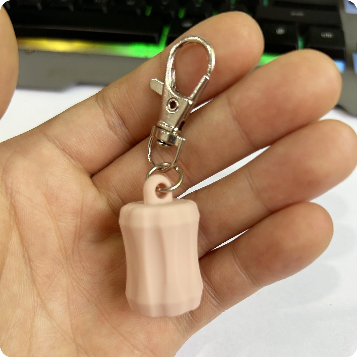 Silicone Chapstick Keychain Caps Crown Striped Smooth Shapes 3pcs 15