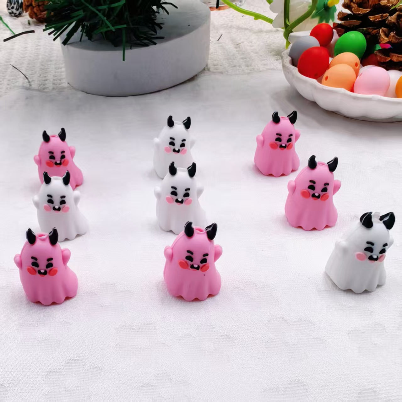 Silicone 3D Focal Beads Ghost Expression Blushing Cheeks Horns 20pcs 4