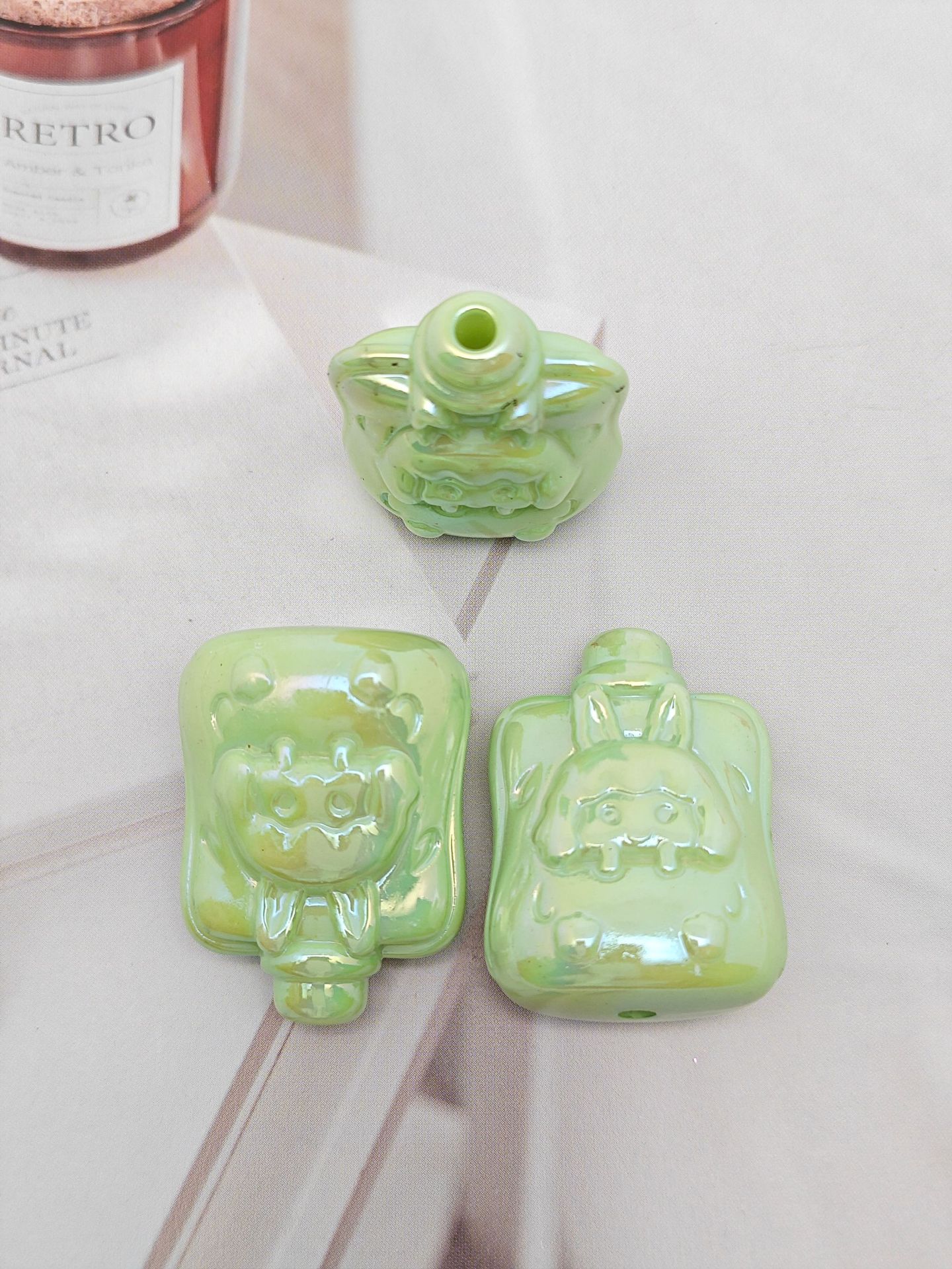 UV Plating Sucking Jelly Acrylic Beads 32mm Glossy Pastel Smile 50pcs 11