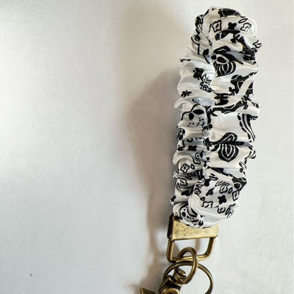Plaid and Dotted Fabric Scrunchie Keychain with Vintage Brass Clasp 2pcs 11