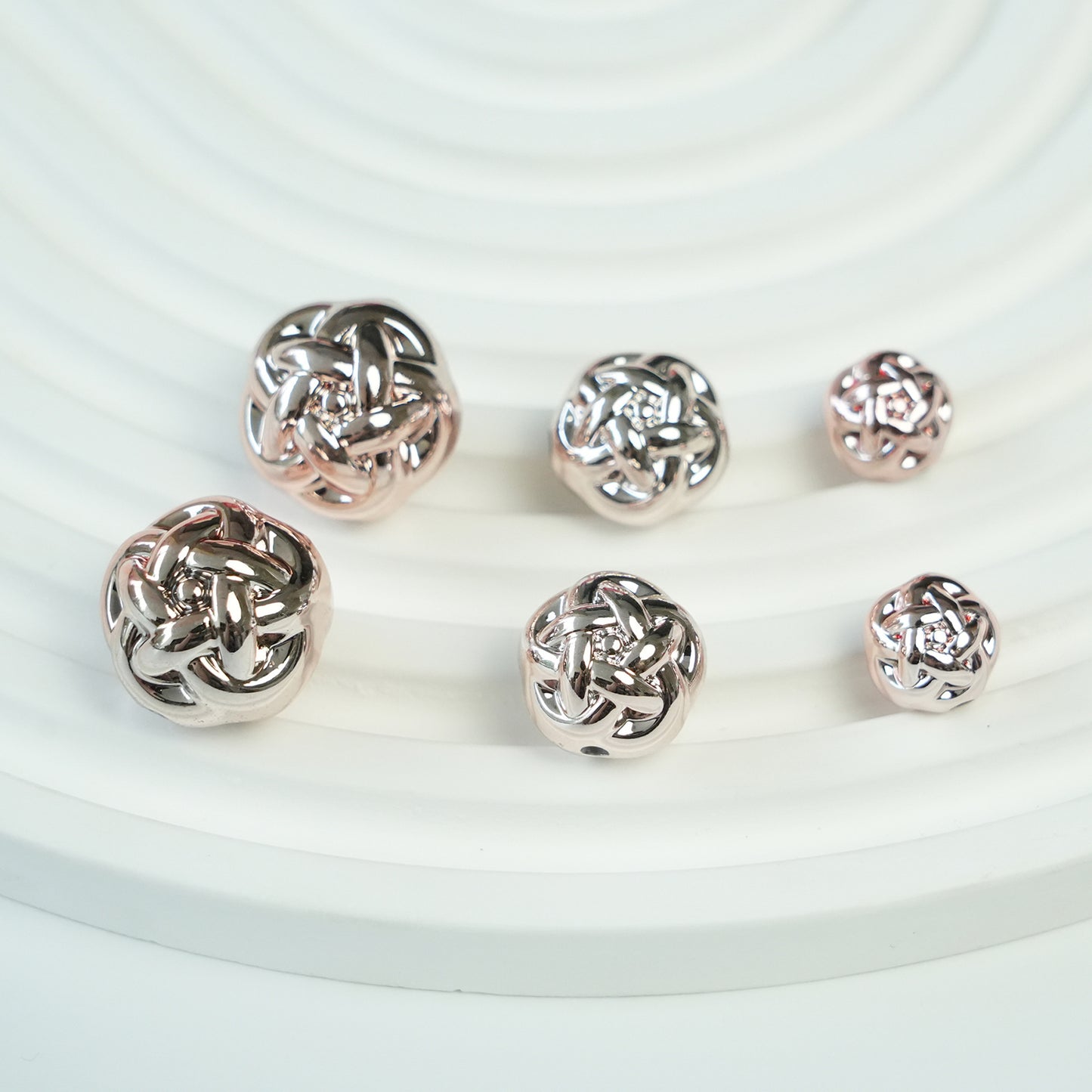 Metal Colored Wool Ball Acrylic Beads 12-19mm Metallic Shine 100pcs 13