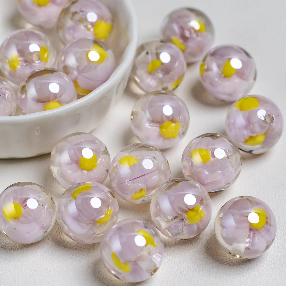 Sweet Bow Inside Resin Round Acrylic Beads 16mm 10pcs 13