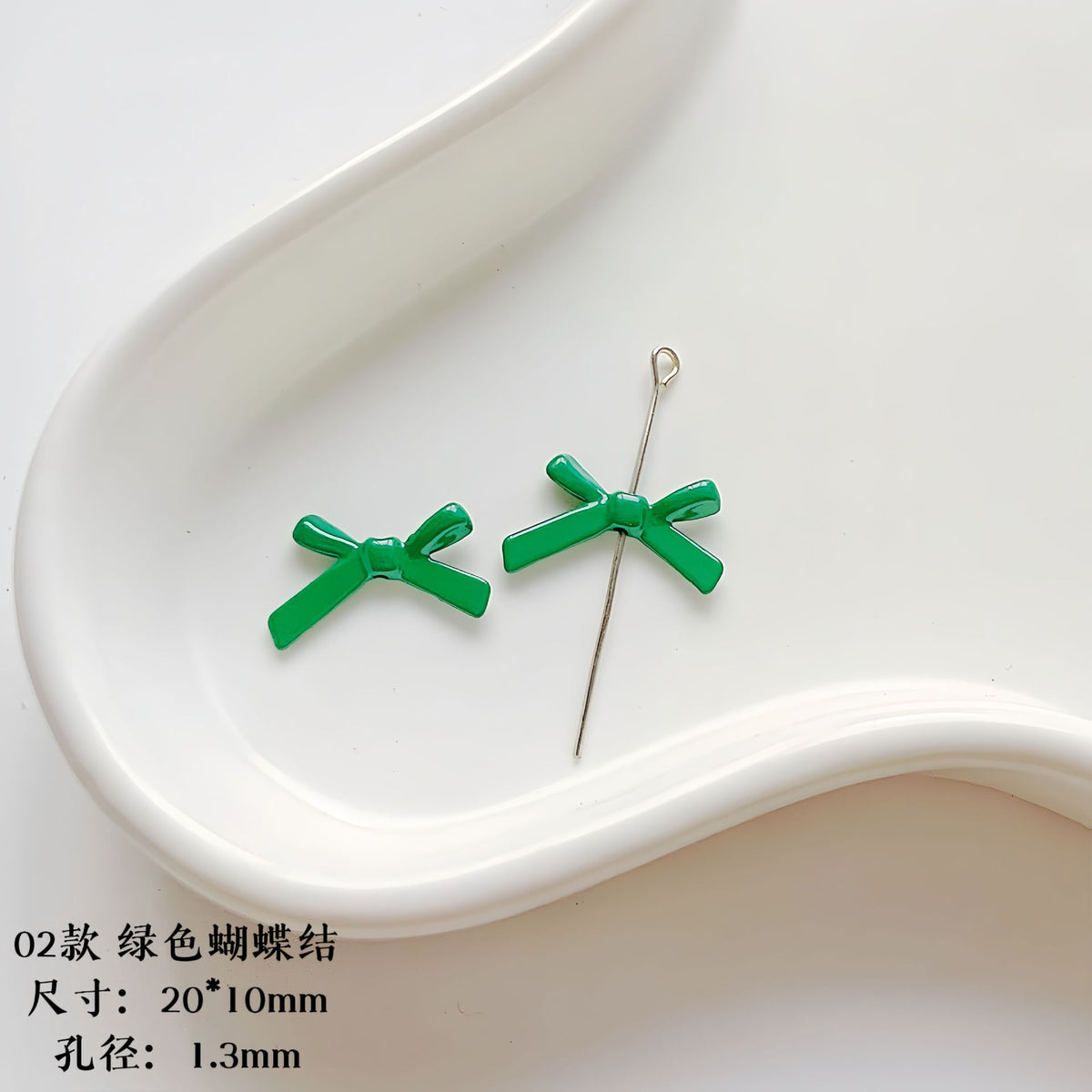 Christmas Enamel Alloy Metal Beads Festive Painted Designs 10pcs 3
