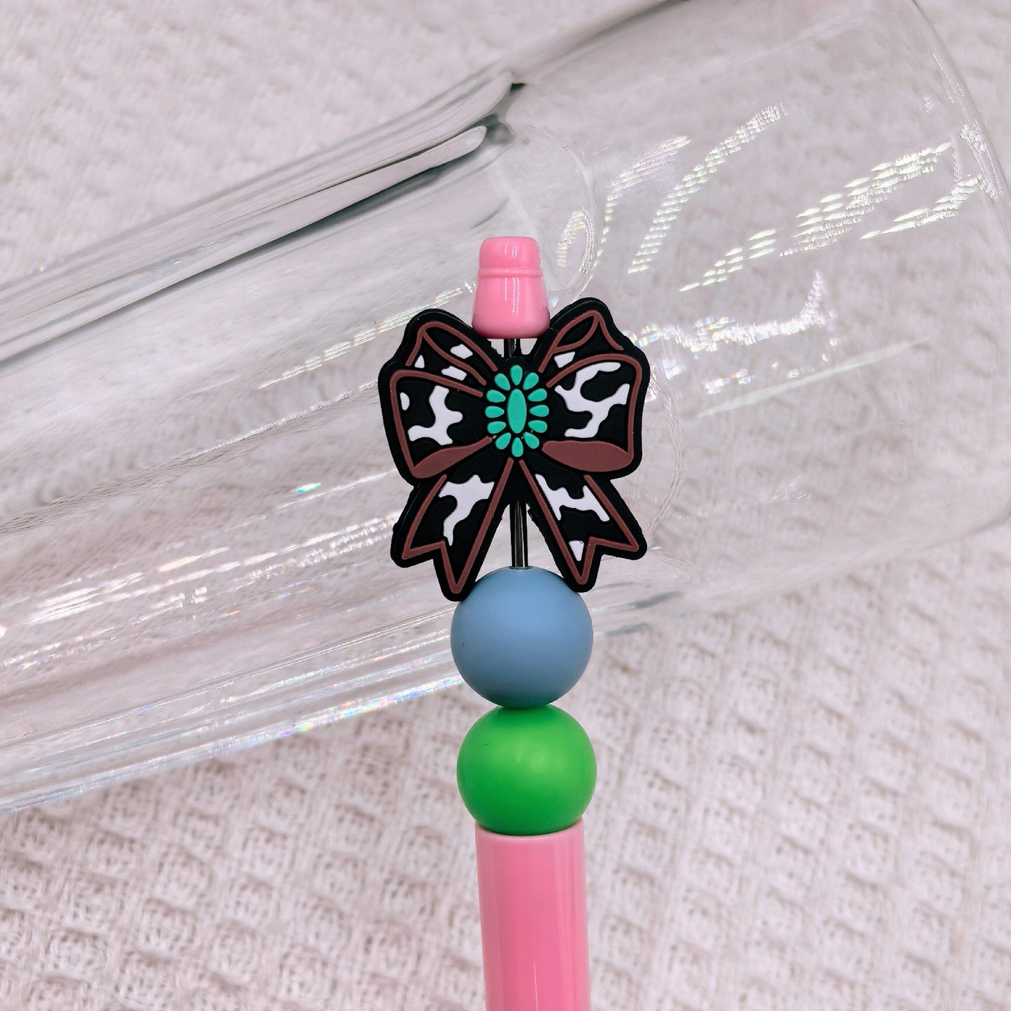 Silicone Focal Beads Bow Green Brown Spotted Center 20pcs 6