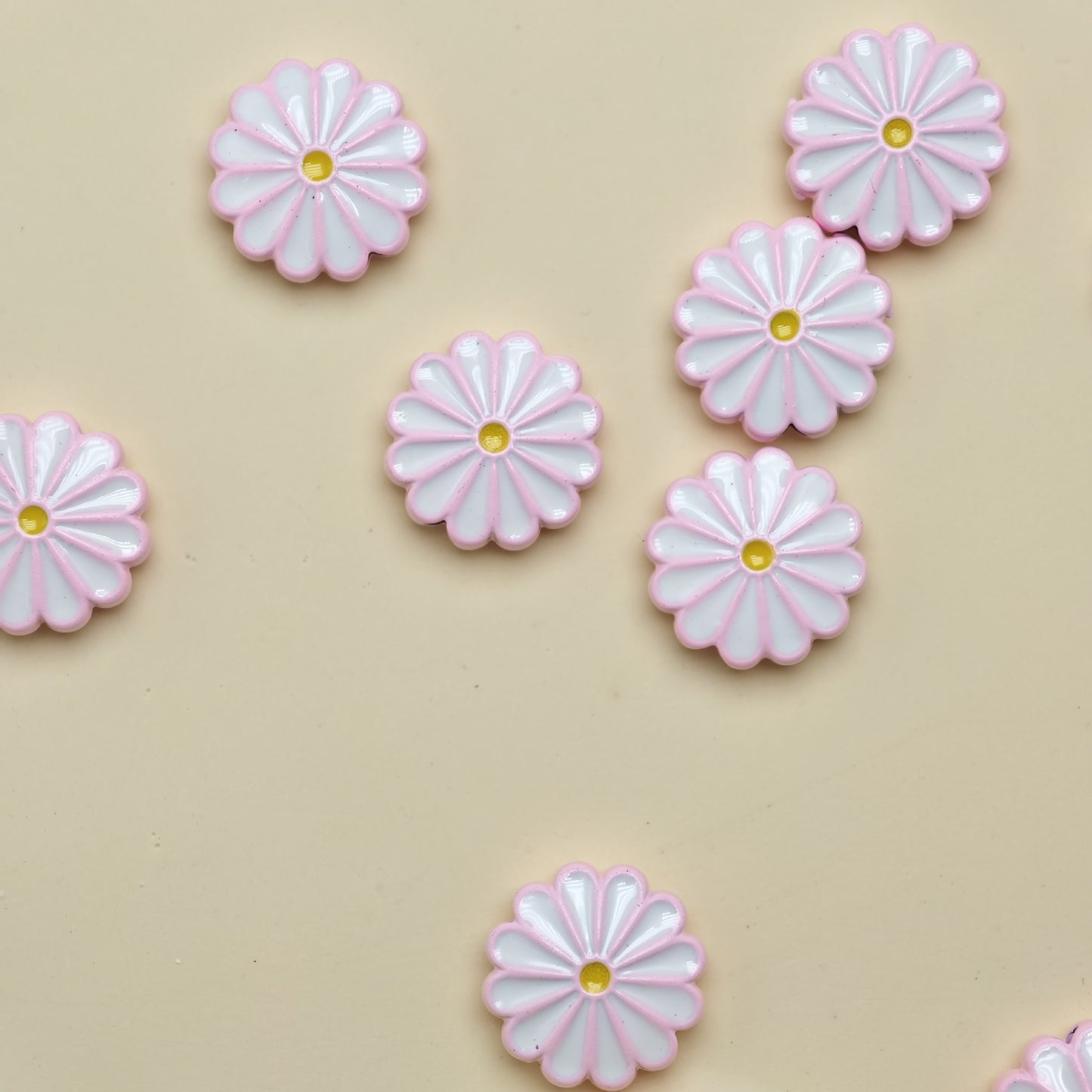 Daisy Metal Beads 13mm Baking Painted Zinc Alloy 20pcs 13