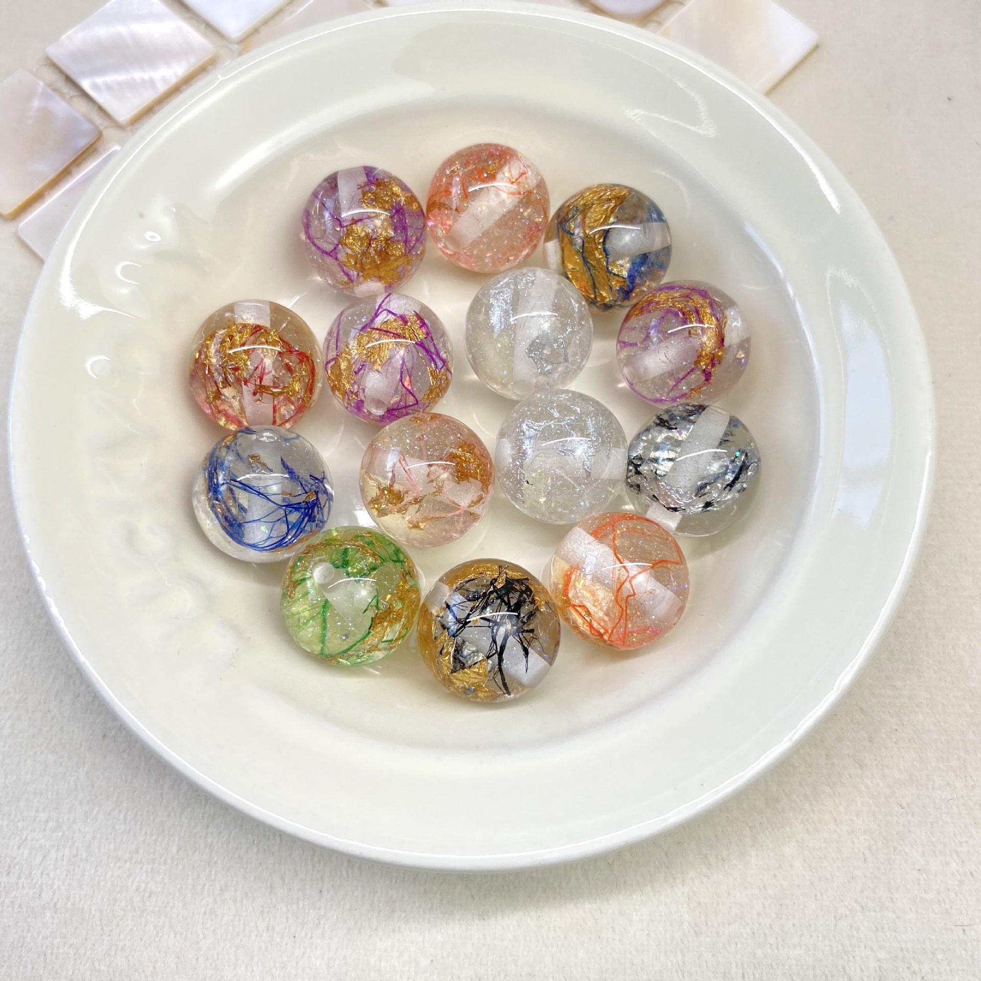 Clear Gild Tinsel Resin Beads 16mm Round Multicolor 50pcs 16