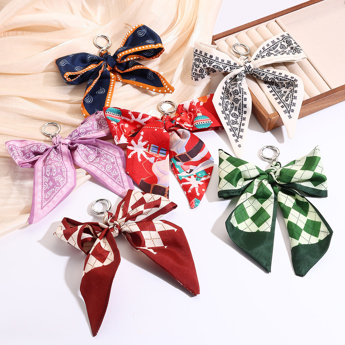 Stylish Ribbon Bow Polyester Keychain Fashionable Accessory 2pcs